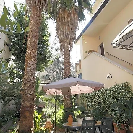Residenza D'epoca Celeste 3* Казерта