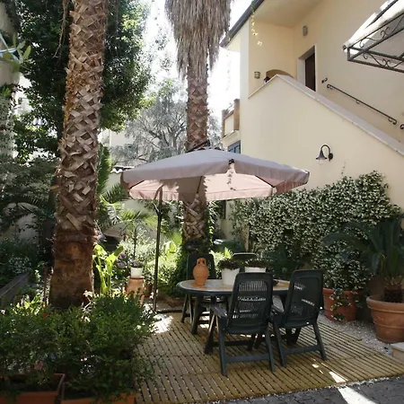 Residenza D'epoca Celeste Alojamento de Acomodação e Pequeno-almoço Caserta